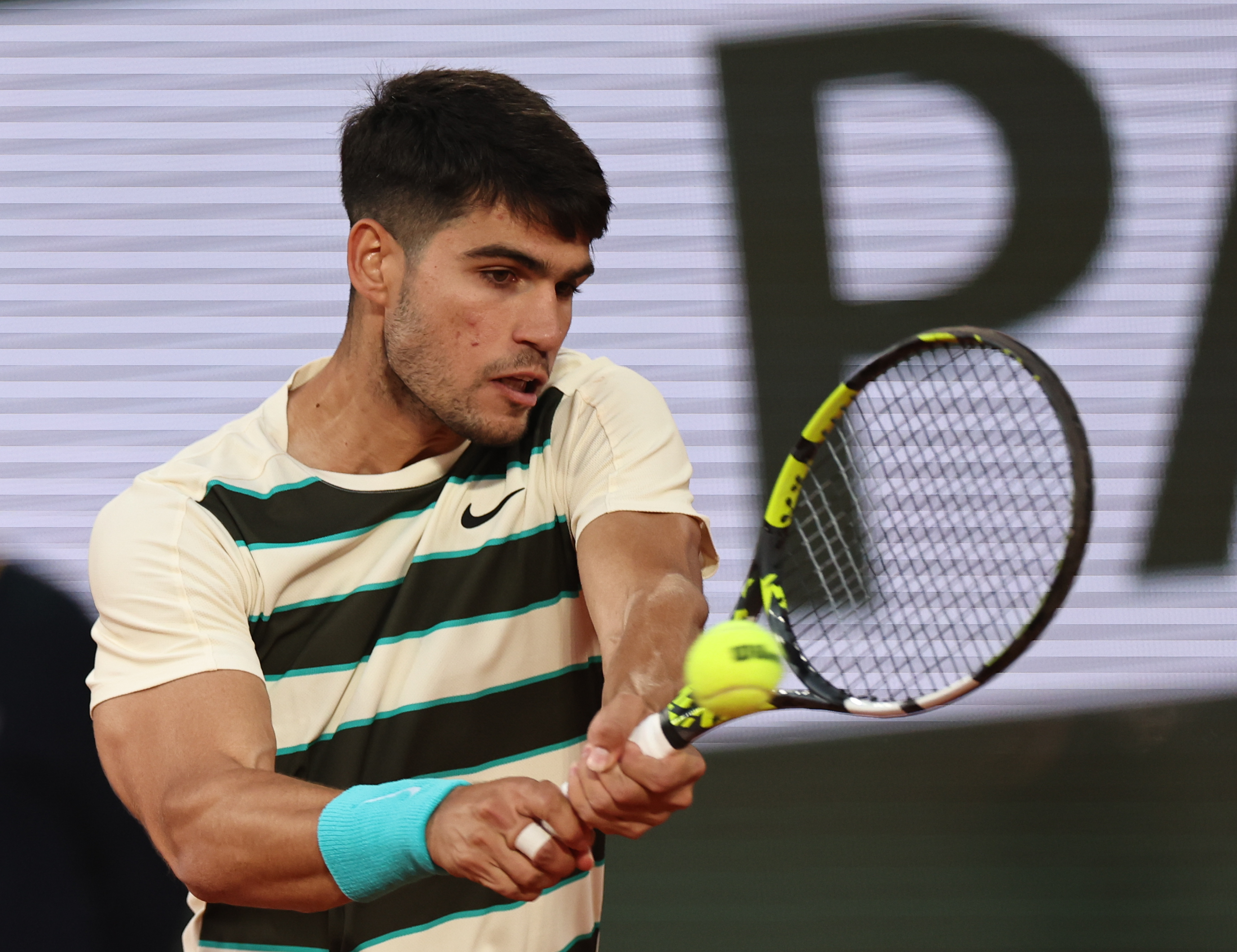 法网碾压拉沃尔杯,阿尔卡拉斯状态火热 法网碾压拉沃尔杯,阿尔卡拉斯状态火热