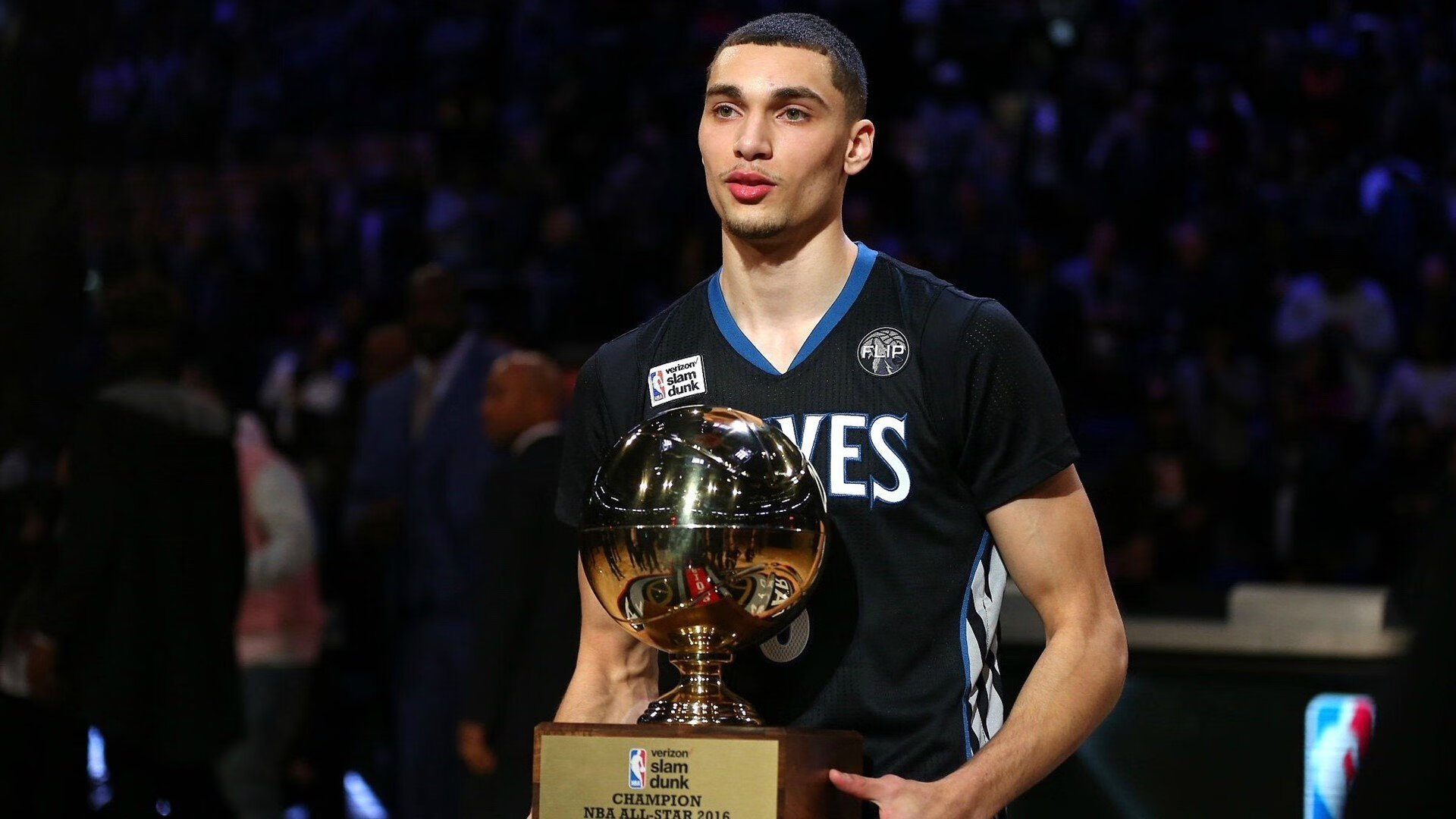 灰熊屠狼，库里封神，一个划开旧时代的新生代