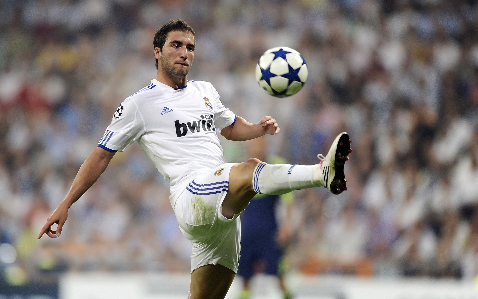 三狮军团啃下硬骨头,2-1险胜亚特兰大背后的战术博弈