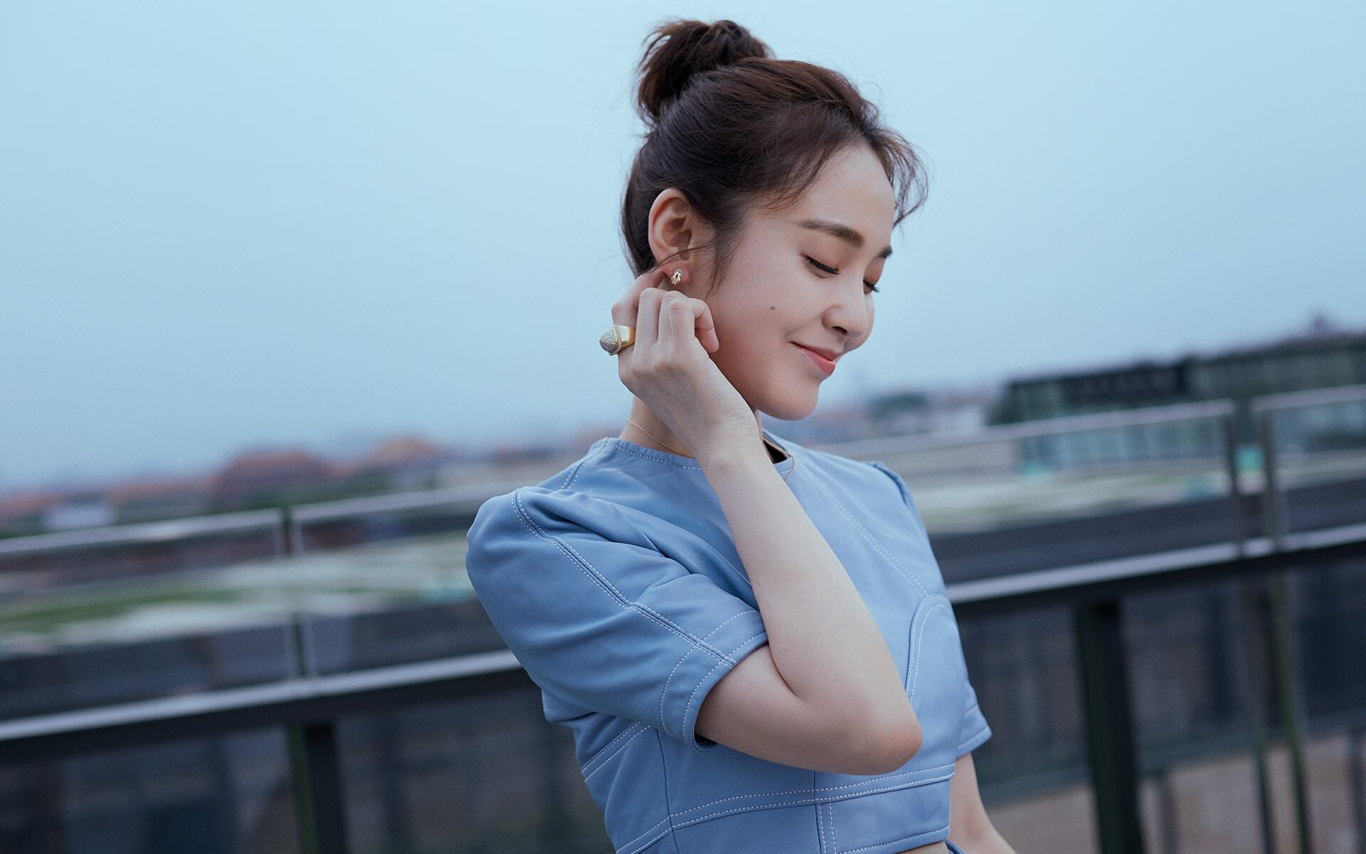 开云体育APP下载-存在感之王与韧者联盟的会面，当布克的无解映照勇士的突围美学