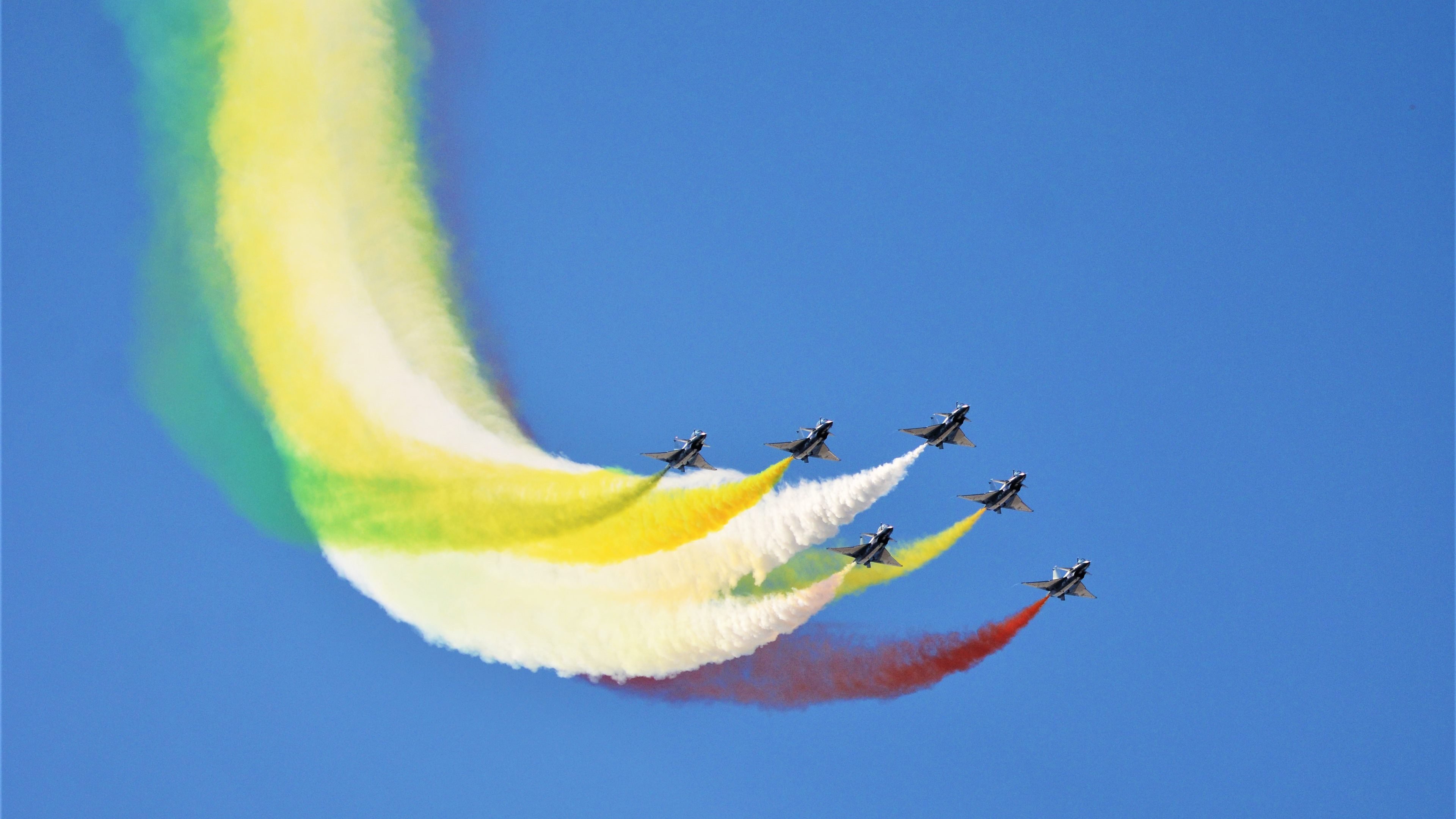 跨界荣耀夜，哥伦比亚足球绝杀摩洛哥，恩佐在NBA总决赛的传奇接管