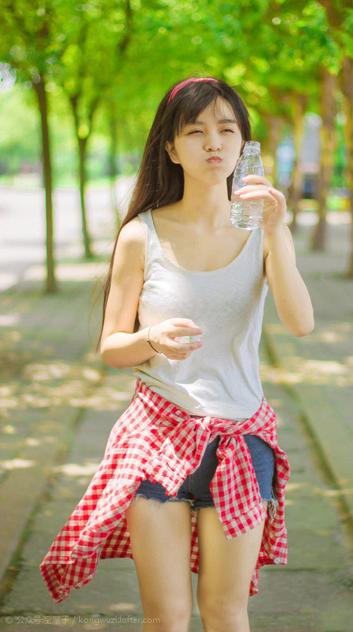 蓝色闪电划破沙漠迷彩,2026世界杯,一场定义新秩序的唯一之战
